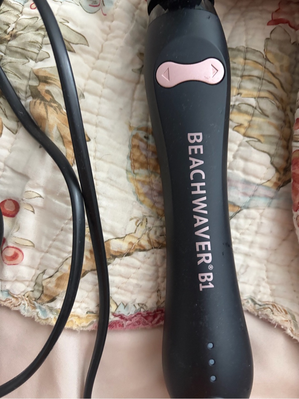 Beachwaver B1 Black with Pink Accent Hair Styling Iron